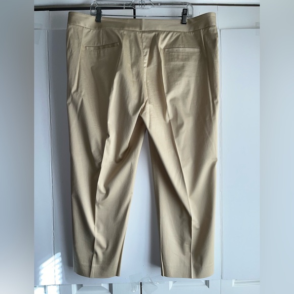 Lafayette 148 beige polished cotton pants, sz 16 - Picture 3 of 3